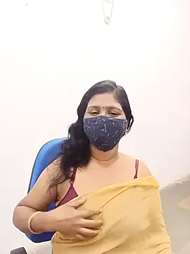 Snapshot of Lucky-Deepthi chatting on 02-28-25, 10:28 Lucky-Deepthi online show from 02-28-25, 10:28