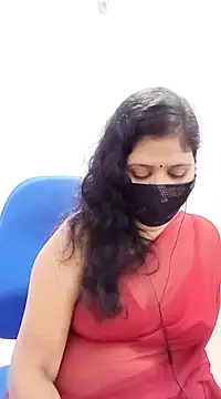 Snapshot of Lucky-Deepthi chatting on 03-02-25, 05:04 Lucky-Deepthi online show from 03-02-25, 05:04