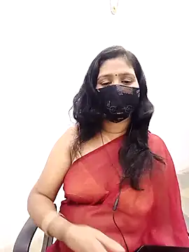 Snapshot of Lucky-Deepthi chatting on 03-03-25, 02:37 Lucky-Deepthi online show from 03-03-25, 02:37