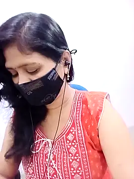 Snapshot of Lucky-Deepthi chatting on 03-16-25, 12:45 Lucky-Deepthi online show from 03-16-25, 12:45