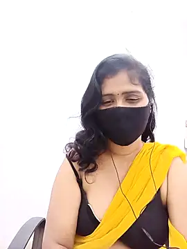 Snapshot of Lucky-Deepthi chatting on 10-25-25, 12:18 Lucky-Deepthi online show from 10-25-25, 12:18