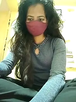 Snapshot of Pooja_cut chatting on 02-15-25, 02:47 Pooja cut online show from 02-15-25, 02:47