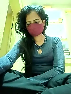 Snapshot of Pooja_cut chatting on 03-08-25, 04:28 Pooja cut online show from 03-08-25, 04:28