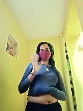 Snapshot of Pooja_cut chatting on 03-12-25, 11:31 Pooja cut online show from 03-12-25, 11:31