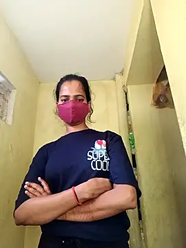 Snapshot of Pooja_cut chatting on 10-11-25, 02:44 Pooja cut online show from 10-11-25, 02:44