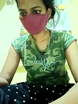 Snapshot of Pooja_cut chatting on 10-20-25, 12:33 Pooja cut online show from 10-20-25, 12:33