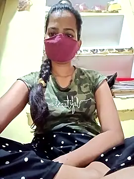 Snapshot of Pooja_cut chatting on 10-26-25, 04:24 Pooja cut online show from 10-26-25, 04:24