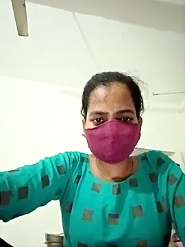 Snapshot of Pooja_cut chatting on 11-01-25, 05:15 Pooja cut online show from 11-01-25, 05:15