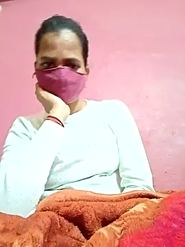 Snapshot of Pooja_cut chatting on 11-08-25, 04:29 Pooja cut online show from 11-08-25, 04:29