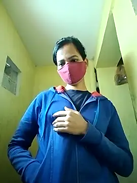 Snapshot of Pooja_cut chatting on 11-28-25, 02:47 Pooja cut online show from 11-28-25, 02:47