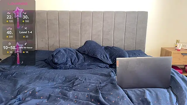 Snapshot of mammyboss18 chatting on 02-14-25, 09:34 mammyboss18 online show from 02-14-25, 09:34