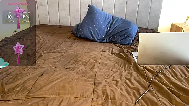 Snapshot of mammyboss18 chatting on 02-20-25, 09:44 mammyboss18 online show from 02-20-25, 09:44