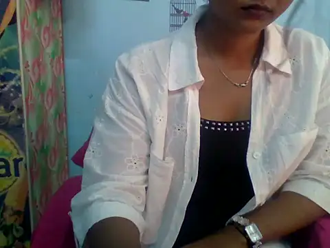 Snapshot of Barbie_183 chatting on 06-24-26, 05:17 Barbie 183 online show from 06-24-26, 05:17