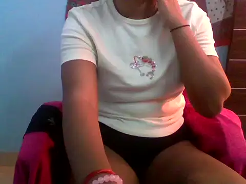 Snapshot of Barbie_183 chatting on 06-30-26, 06:03 Barbie 183 online show from 06-30-26, 06:03