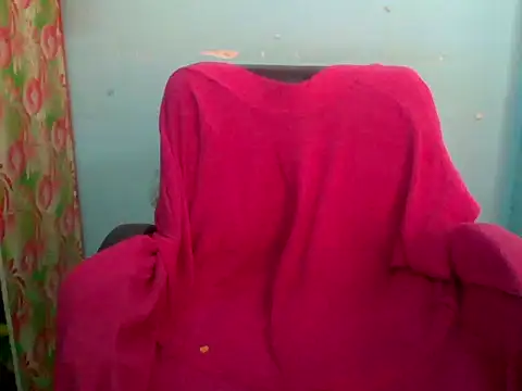 Snapshot of Barbie_183 chatting on 07-08-26, 06:18 Barbie 183 online show from 07-08-26, 06:18