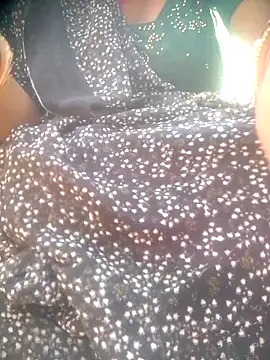 Amaya Bajwa online show from 11-29-25, 09:45