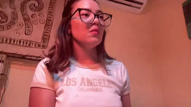 MadameNat online show from 02-19-25, 02:33