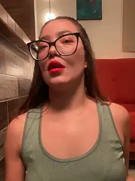 MadameNat online show from 03-15-25, 06:14