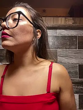 MadameNat online show from 03-22-25, 04:14