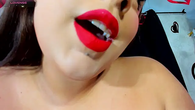 NAHIARA LEE online show from 02-21-26, 12:28