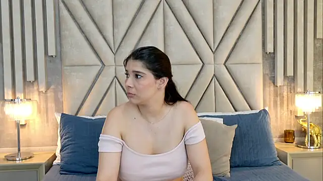 MilaRux online show from 03-05-25, 05:18