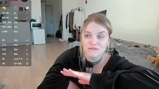 shiny bunnyyy online show from 01-18-25, 11:21