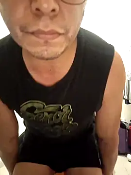 Snapshot of ricgove chatting on 01-06-25, 06:14 ricgove online show from 01-06-25, 06:14