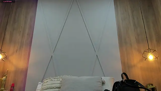 Snapshot of Blue_Angell chatting on 01-23-25, 02:39 Blue Angell online show from 01-23-25, 02:39