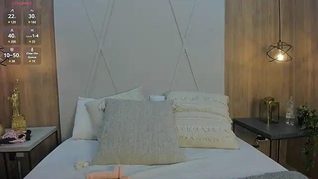 Snapshot of Blue_Angell chatting on 01-25-25, 08:53 Blue Angell online show from 01-25-25, 08:53