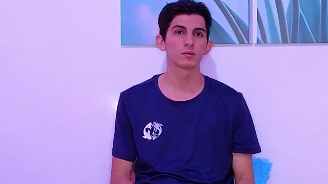 Snapshot of Ana_and_Leo chatting on 02-07-26, 01:59 Ana and Leo online show from 02-07-26, 01:59