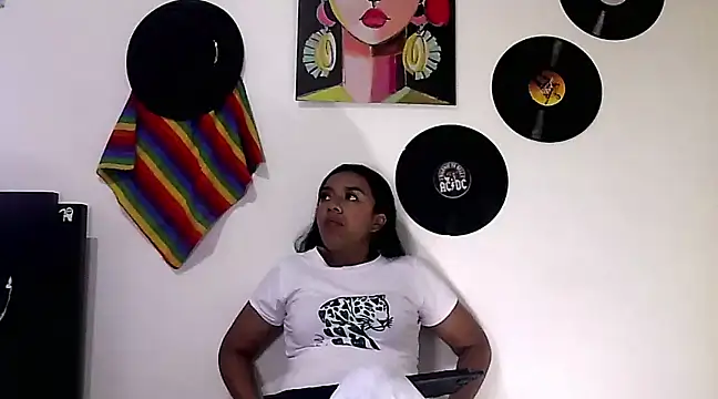 Snapshot of giselao chatting on 01-09-25, 09:37 giselao online show from 01-09-25, 09:37