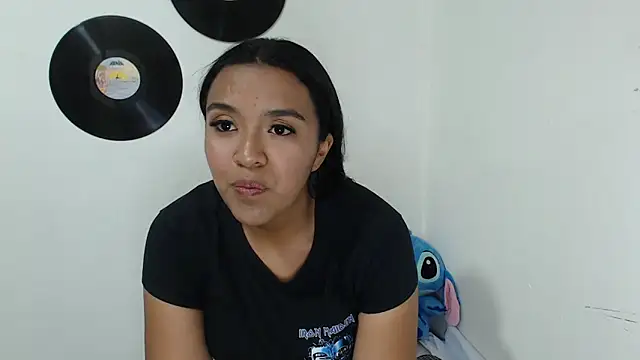 Snapshot of giselao chatting on 02-26-25, 02:04 giselao online show from 02-26-25, 02:04