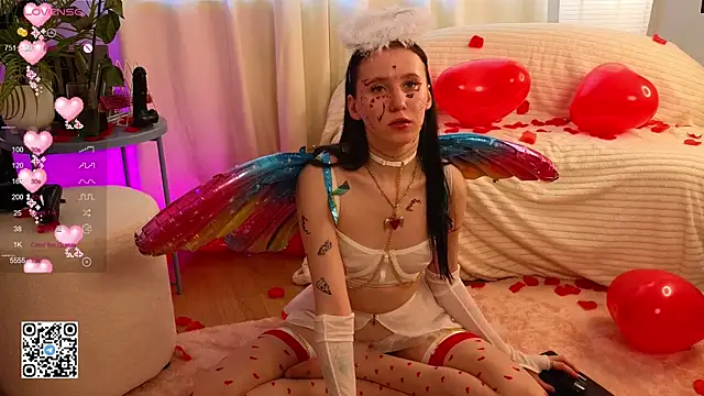 Snapshot of mon_lola chatting on 02-14-25, 10:59 mon lola online show from 02-14-25, 10:59