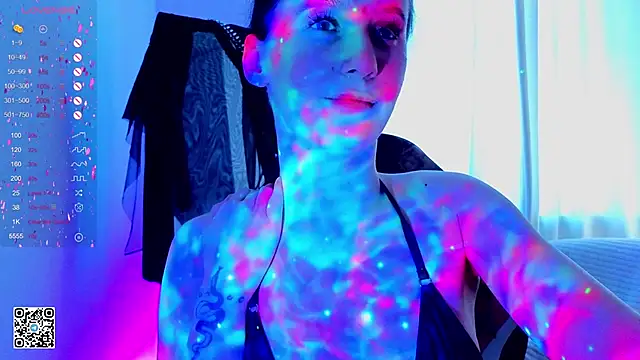 Snapshot of mon_lola chatting on 02-28-25, 12:52 mon lola online show from 02-28-25, 12:52