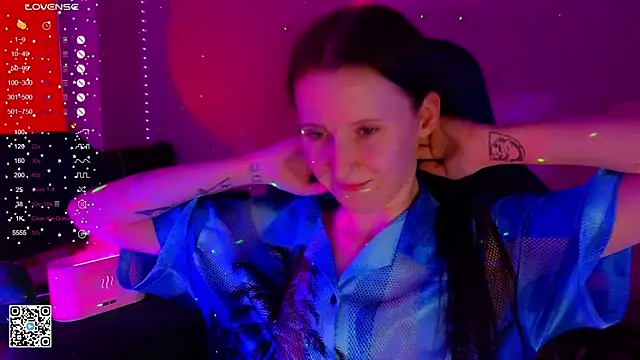 Snapshot of mon_lola chatting on 03-06-25, 02:18 mon lola online show from 03-06-25, 02:18