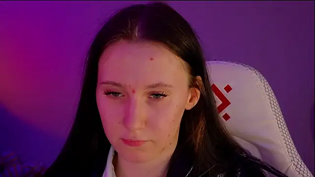 Snapshot of mon_lola chatting on 03-15-25, 05:37 mon lola online show from 03-15-25, 05:37