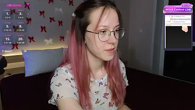 Snapshot of MaryBliss chatting on 03-04-25, 11:32 MaryBliss online show from 03-04-25, 11:32