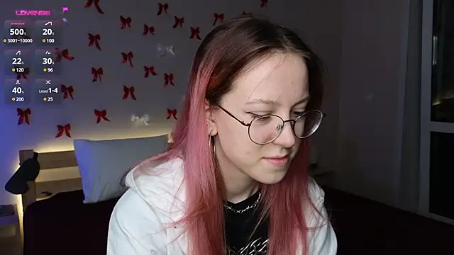 Snapshot of MaryBliss chatting on 03-06-25, 12:54 MaryBliss online show from 03-06-25, 12:54