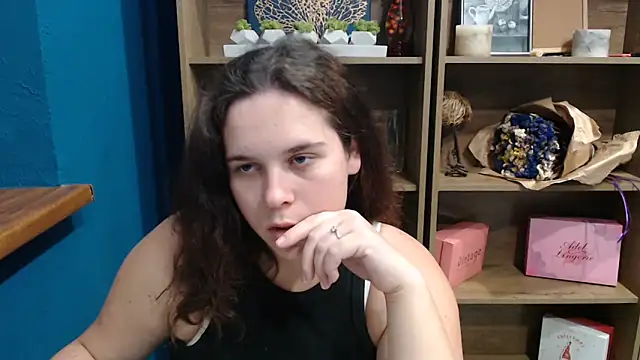 mini girly online show from 10-04-25, 02:59