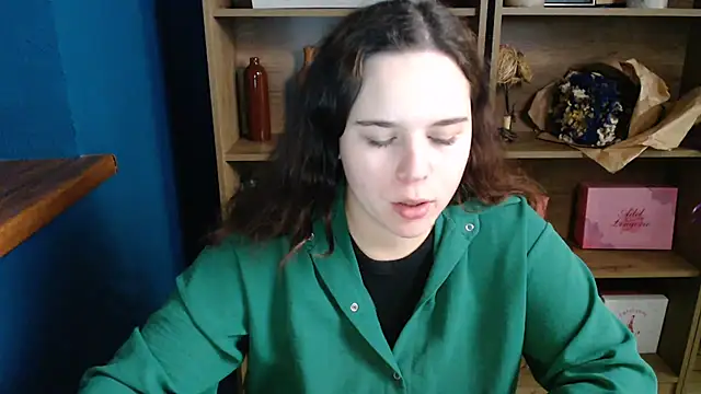 mini girly online show from 10-15-25, 07:52