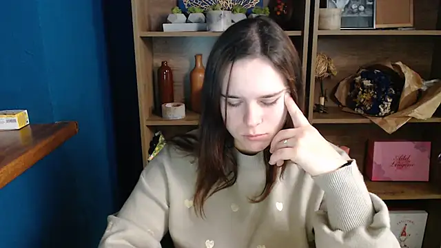 mini girly online show from 10-24-25, 04:31