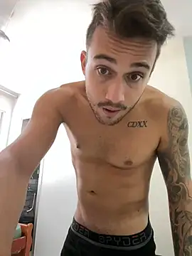 Snapshot of carvalhofelipe chatting on 02-10-25, 01:33 carvalhofelipe online show from 02-10-25, 01:33