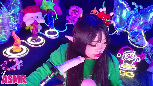 LaytonBox online show from 12-19-25, 03:19