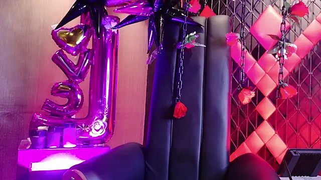 Snapshot of Domina-tef chatting on 02-14-26, 11:34 Domina-tef online show from 02-14-26, 11:34