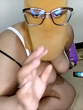 Snapshot of Samara-Bella chatting on 02-15-25, 09:49 Samara-Bella online show from 02-15-25, 09:49