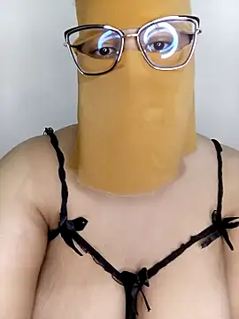 Snapshot of Samara-Bella chatting on 03-01-25, 07:51 Samara-Bella online show from 03-01-25, 07:51