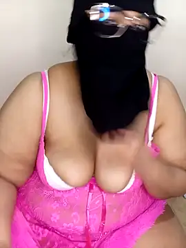 Snapshot of Samara-Bella chatting on 03-15-25, 01:08 Samara-Bella online show from 03-15-25, 01:08