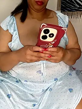 Snapshot of Samara-Bella chatting on 10-07-25, 08:50 Samara-Bella online show from 10-07-25, 08:50