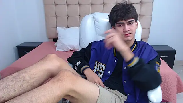 Tommy18   online show from 02-06-25, 09:32