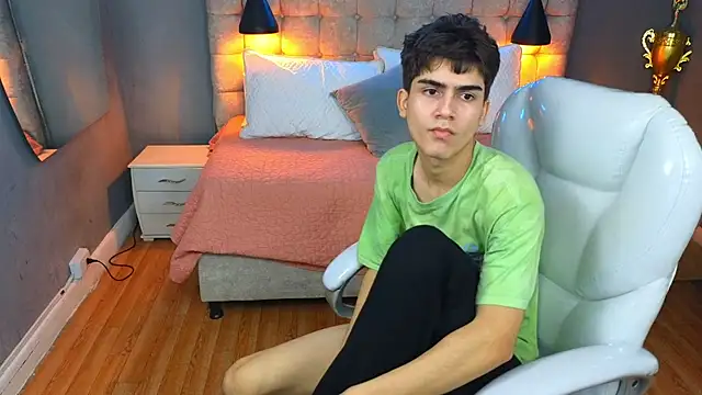 Tommy18   online show from 03-12-25, 10:16